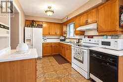 57 LINDYLOU ROAD | Toronto Ontario | Slide Image Thirteen