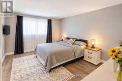7 DRAKES DRIVE | Hamilton Ontario | Slide Image Ten