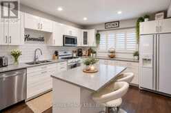7 DRAKES DRIVE | Hamilton Ontario | Slide Image Three