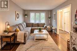 7 DRAKES DRIVE | Hamilton Ontario | Slide Image Four