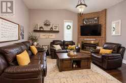 7 DRAKES DRIVE | Hamilton Ontario | Slide Image Six