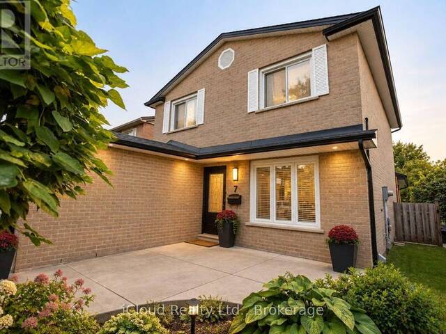7 DRAKES DRIVE Hamilton Ontario, L8E 4G4 - 3 Bedrooms Home For Sale