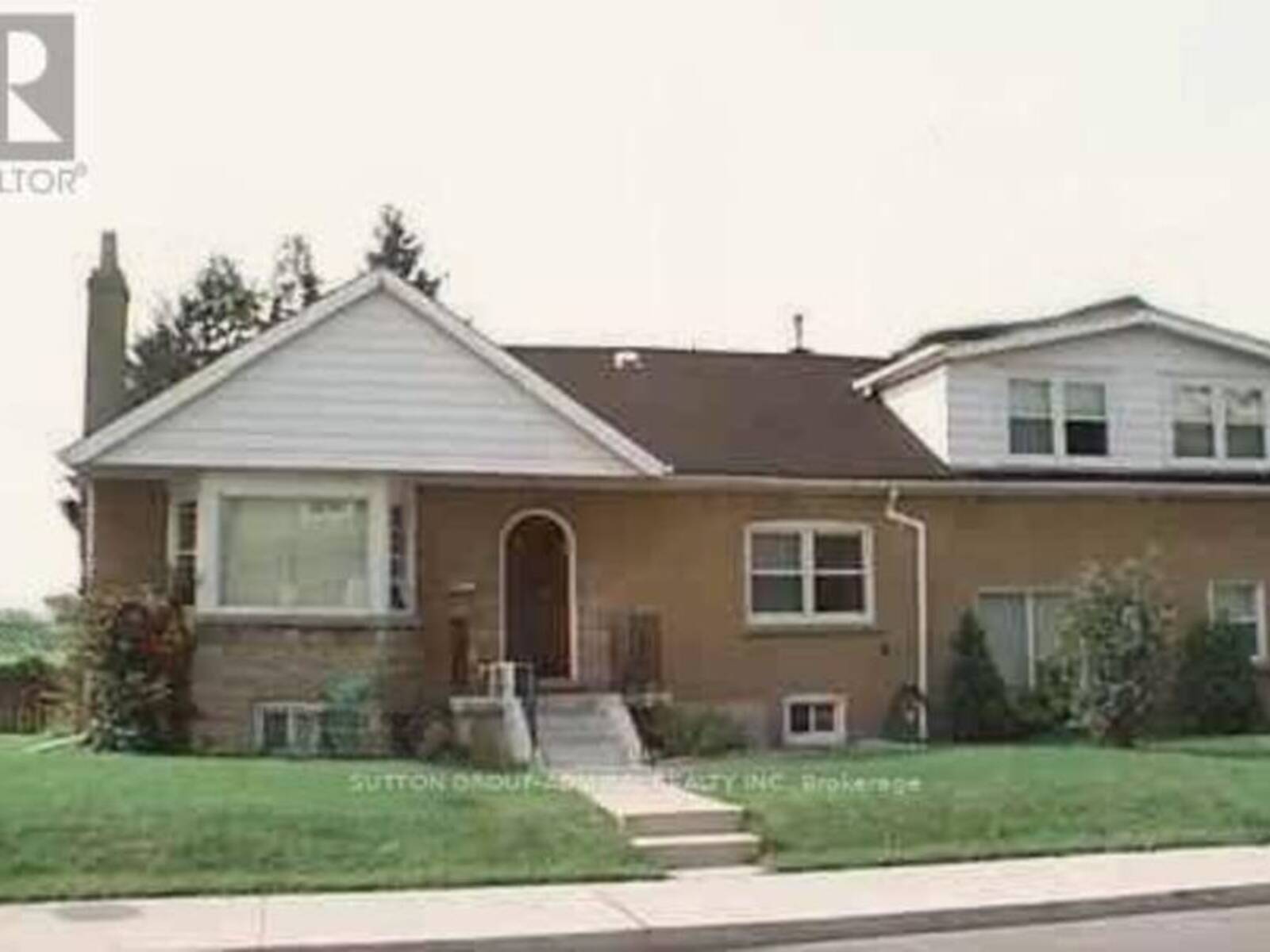 82 MEIGHEN AVENUE, Toronto, Ontario M4B 2H5