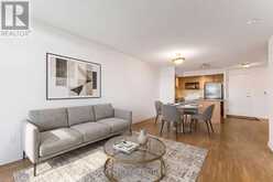 1627 - 33 COX BOULEVARD | Markham Ontario | Slide Image Six