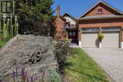 49 CIRCLE RIDGE DRIVE | Georgina Ontario | Slide Image Three