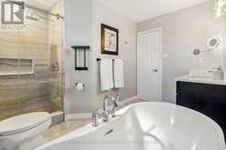 117 MCCAULEY COURT | Newmarket Ontario | Slide Image Twenty-nine