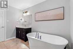 117 MCCAULEY COURT | Newmarket Ontario | Slide Image Thirty