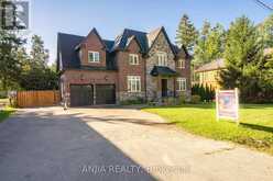 41 VALLEY ROAD | Whitchurch-Stouffville Ontario | Slide Image Six