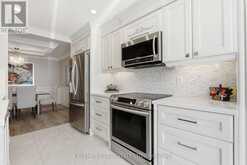 612 - 120 PROMENADE CIRCLE | Vaughan Ontario | Slide Image Nine