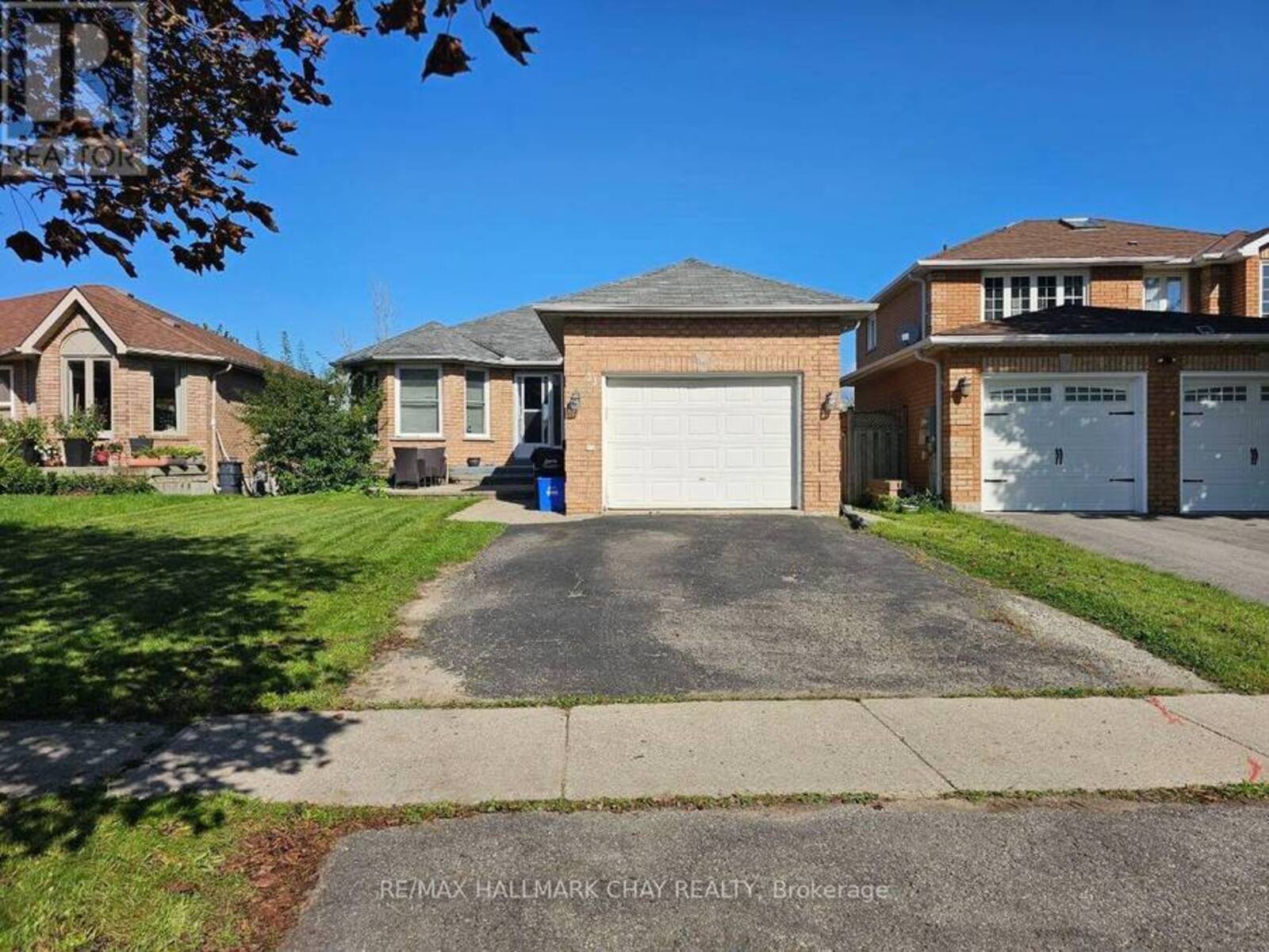 23 MORTON CRESCENT, Barrie, Ontario L4N 7T4