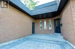 39 PARKSIDE DRIVE | Brampton Ontario | Slide Image Three