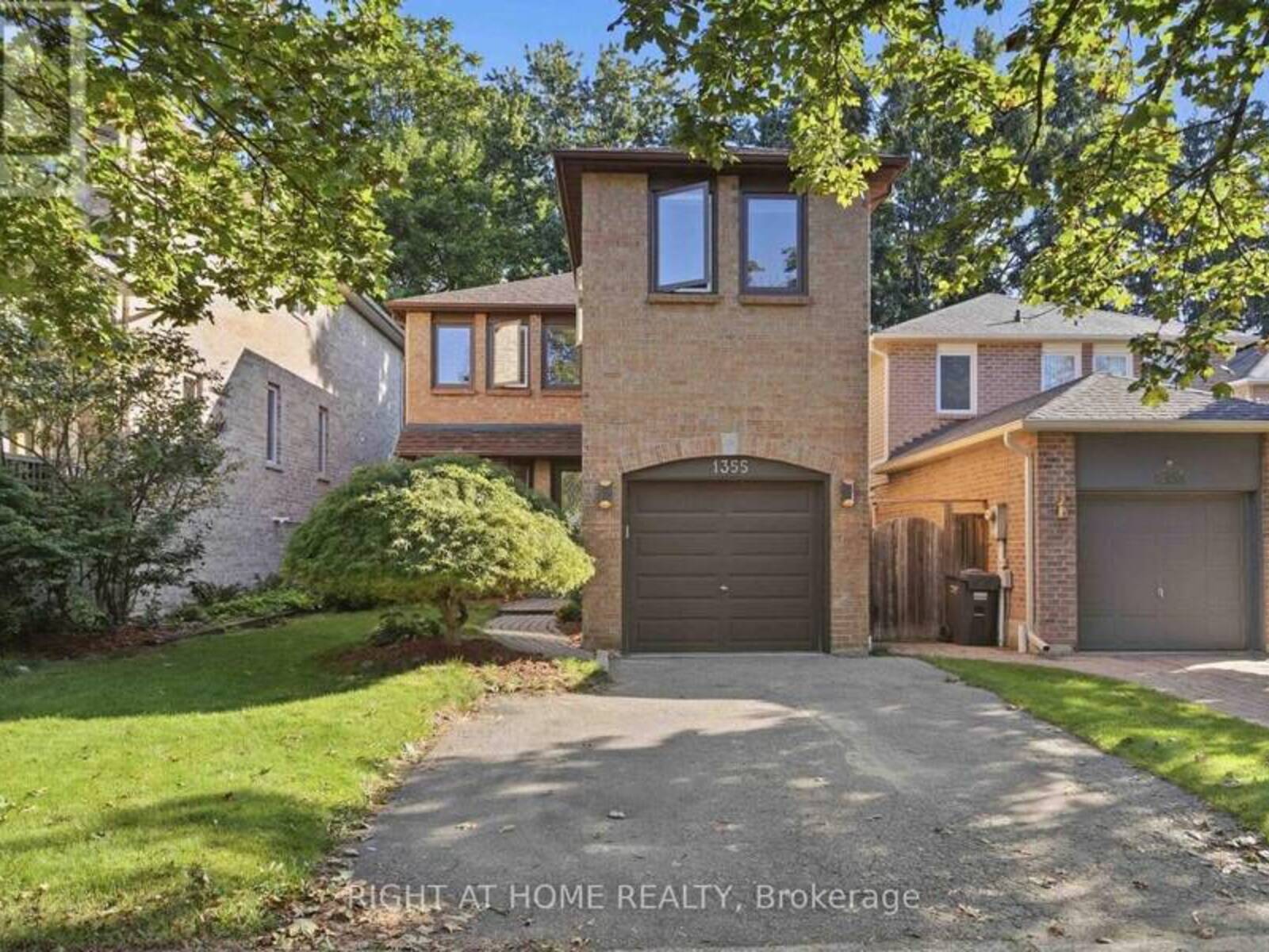 1355 BOULDER CREEK CRESCENT, Mississauga, Ontario L5J 4N7