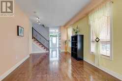797 KHAN CRESCENT | Mississauga Ontario | Slide Image Nine
