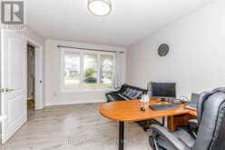 74 PARKPLAZA DRIVE S | Hamilton Ontario | Slide Image Ten