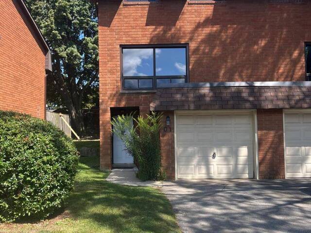 Q1 - 444 STONE CHURCH ROAD W Hamilton Ontario, L9B 1R1 - 3 Bedrooms Condo For Sale
