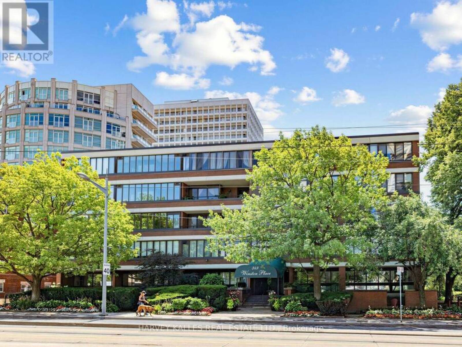 404 - 349 ST. CLAIR AVENUE W, Toronto, Ontario M5P 1N3