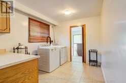 69 CASTLEBURY CRESCENT | Toronto Ontario | Slide Image Nine