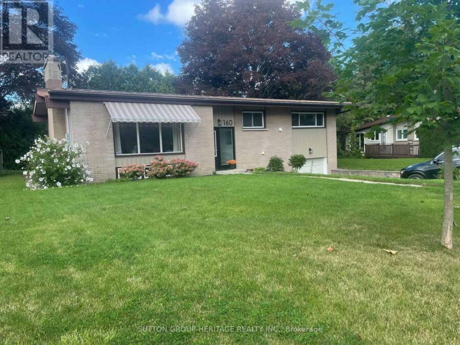 160 LAUREL COURT, Oshawa, Ontario L1G 6M5