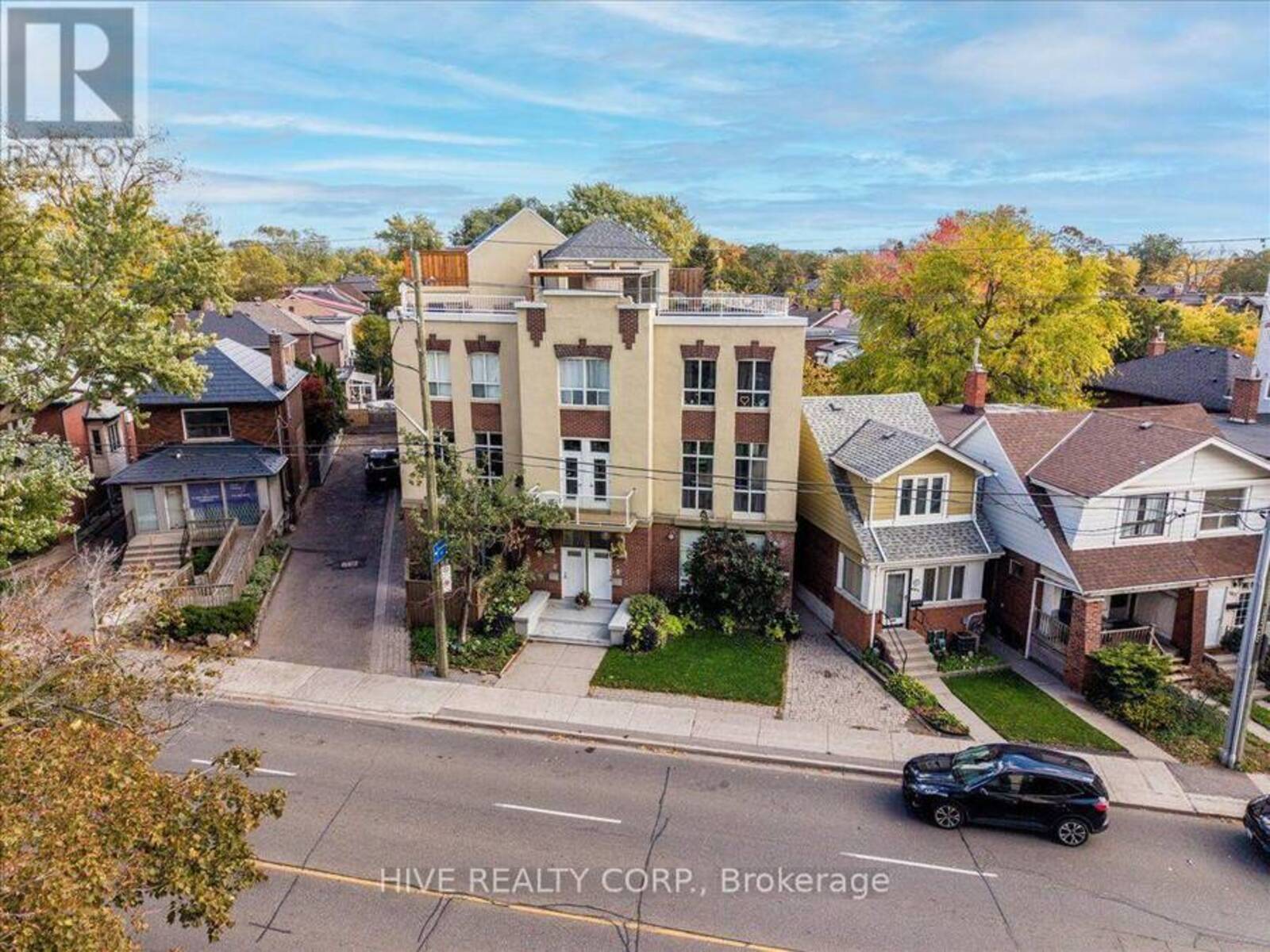 D - 957 BROADVIEW AVENUE, Toronto, Ontario M4K 2R5