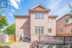 384 SPRUCE GROVE CRESCENT | Newmarket Ontario | Slide Image Twenty-seven
