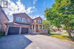 384 SPRUCE GROVE CRESCENT | Newmarket Ontario | Slide Image Three
