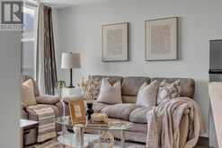 713 - 6 DAVID EYER ROAD | Richmond Hill Ontario | Slide Image Nine