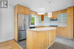7 WASHINGTON AVENUE | Oakville Ontario | Slide Image Thirteen