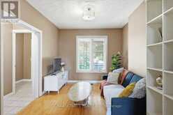 299 DELAWARE AVENUE | Toronto Ontario | Slide Image Six