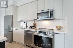 1415 - 70 ROEHAMPTON AVENUE | Toronto Ontario | Slide Image Eleven