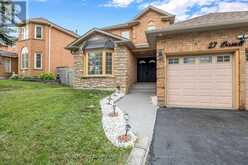 27 BASSETT BOULEVARD | Whitby Ontario | Slide Image Three