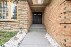 27 BASSETT BOULEVARD | Whitby Ontario | Slide Image Four
