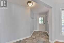 28 EMPIRE DRIVE | Barrie Ontario | Slide Image Three