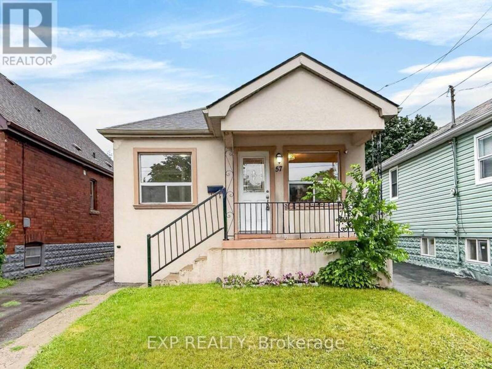 57 WEIR STREET S, Hamilton, Ontario L8K 3A3