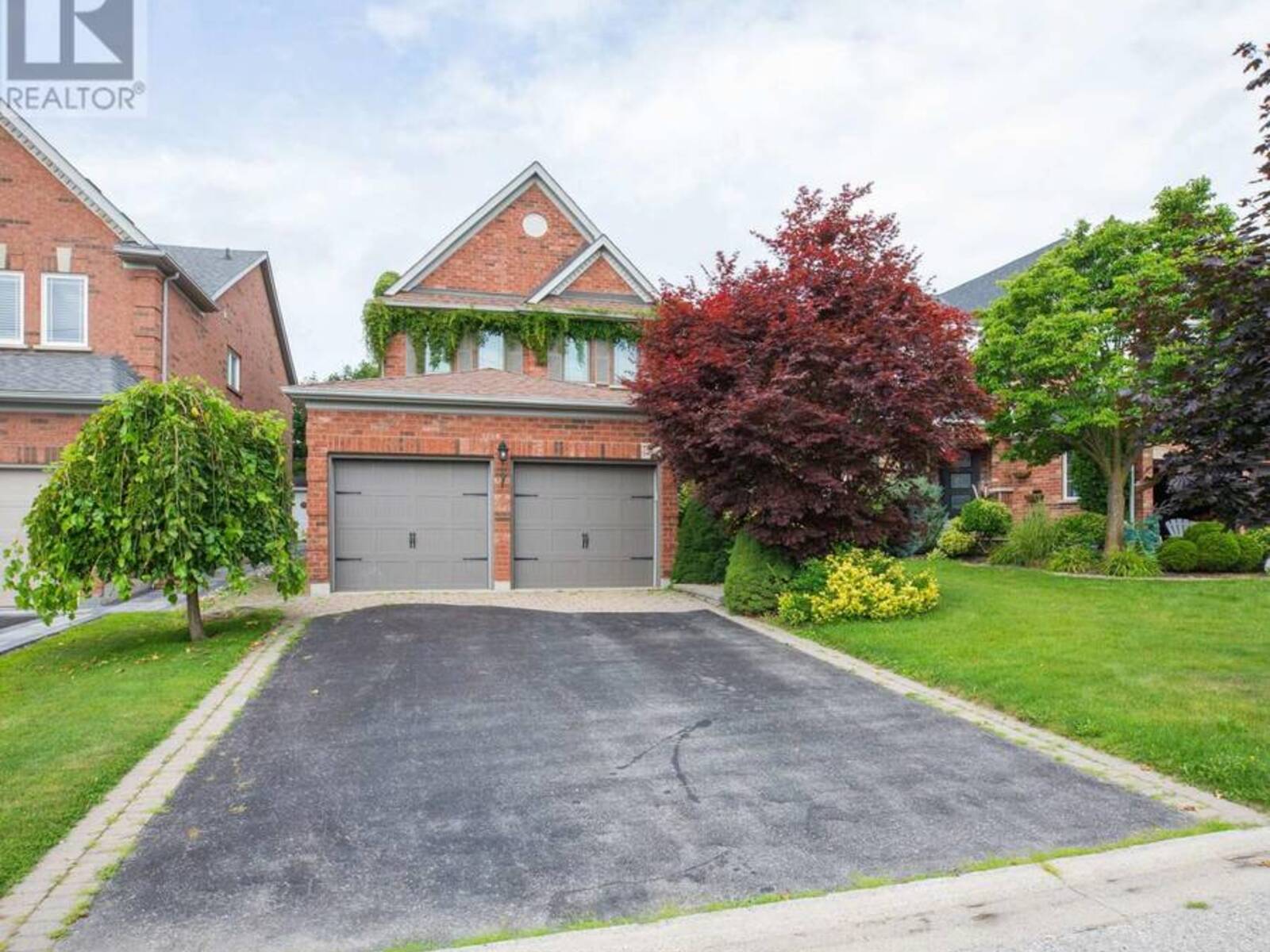 18 WINDBREAK CRESCENT, Whitby, Ontario L1P 1P8