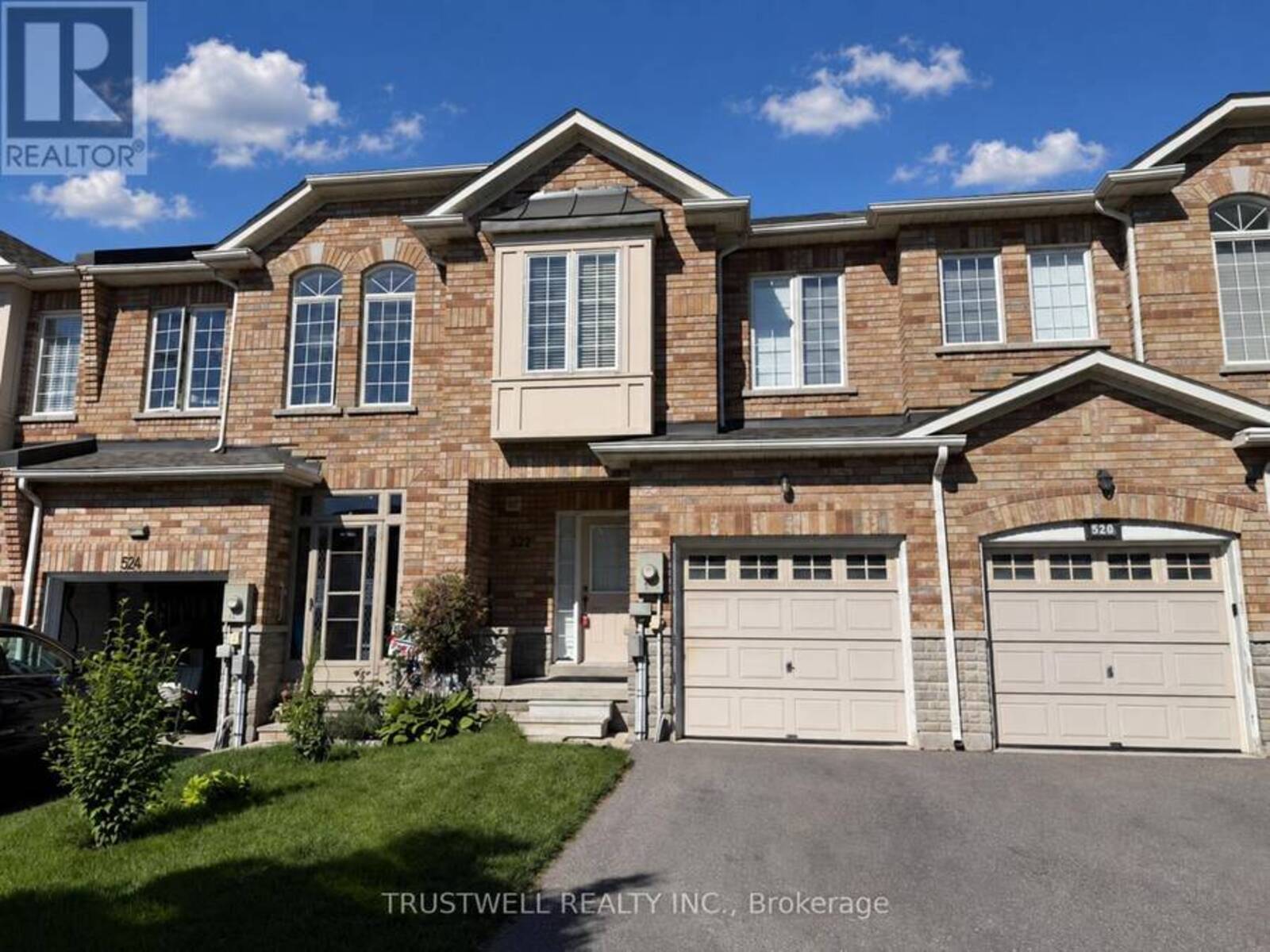 522 AINSWORTH DRIVE, Newmarket, Ontario L3Y 8R6