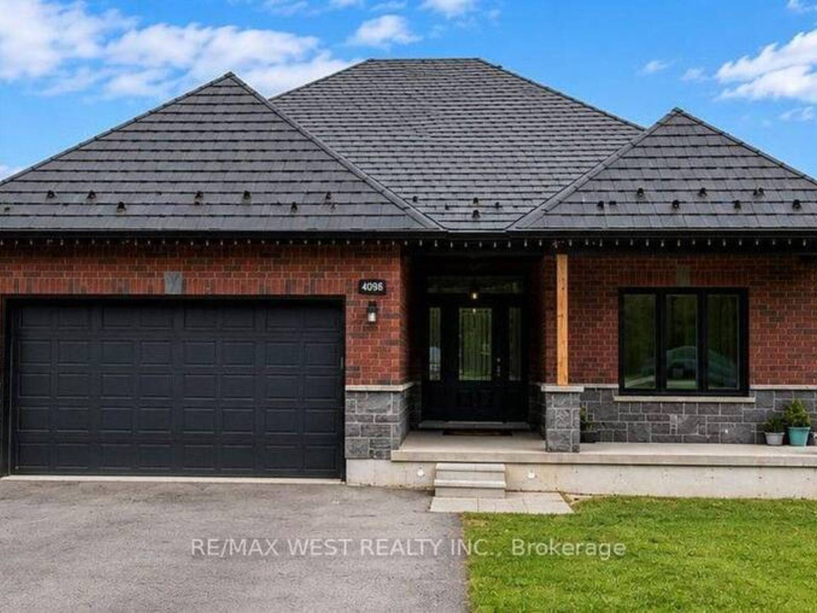 4098 CONCESSION 12 SUNNIDALE ROAD, Stayner, Ontario L0M 1S0