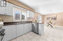 21 PACIFIC WIND CRESCENT | Brampton Ontario | Slide Image Nineteen
