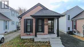 133 WAKE ROBIN DRIVE | Kitchener Ontario | Slide Image One