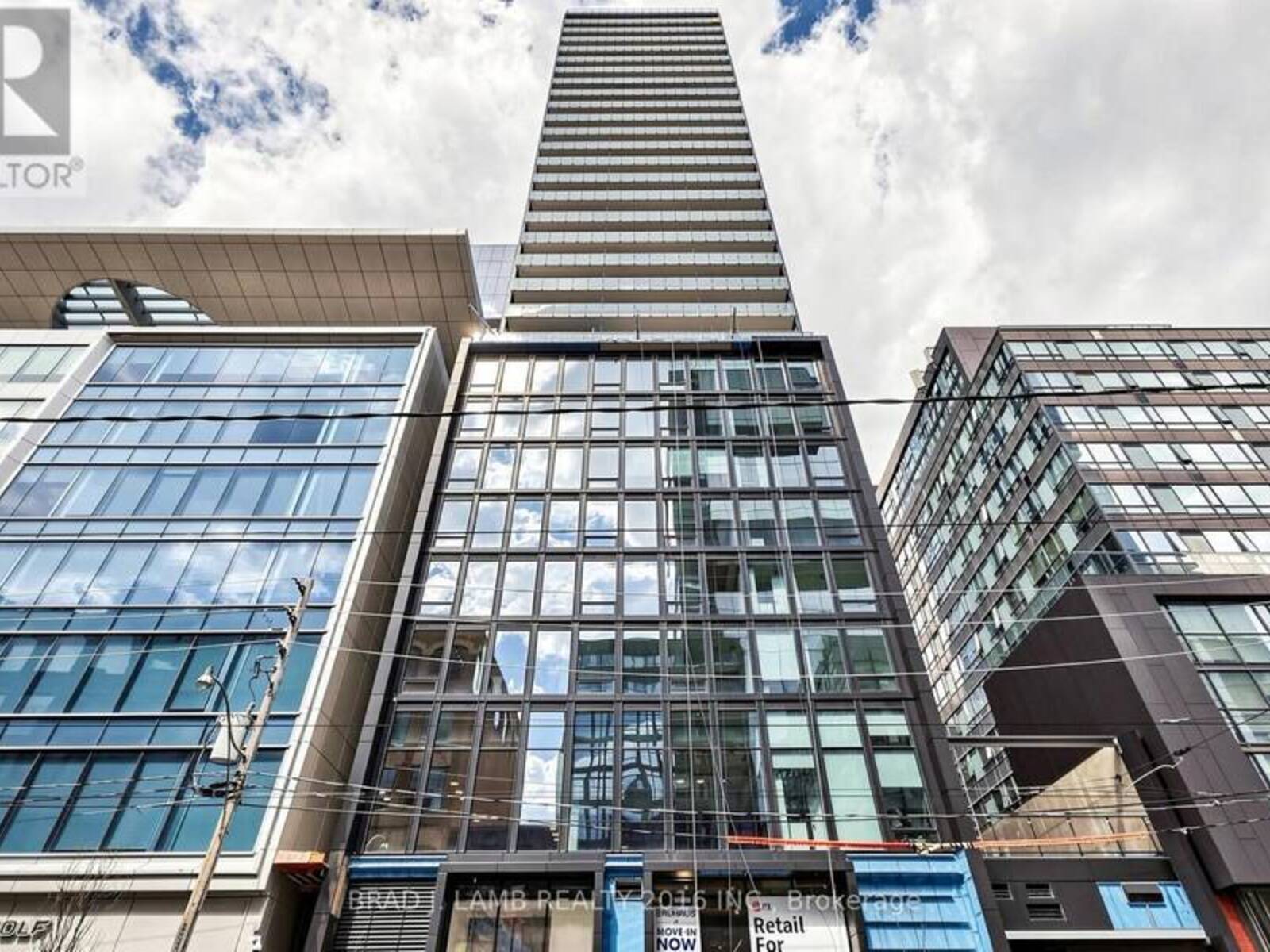 701 - 284 KING STREET E, Toronto, Ontario M5A 1K4