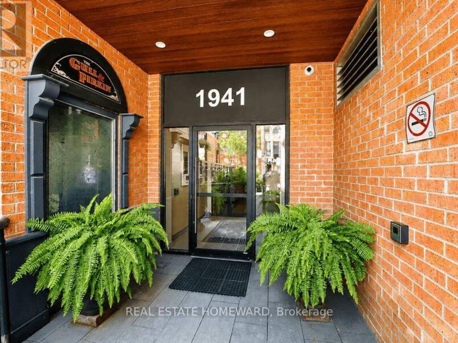 304 - 1941 QUEEN STREET E, Toronto, Ontario M4L 1H7
