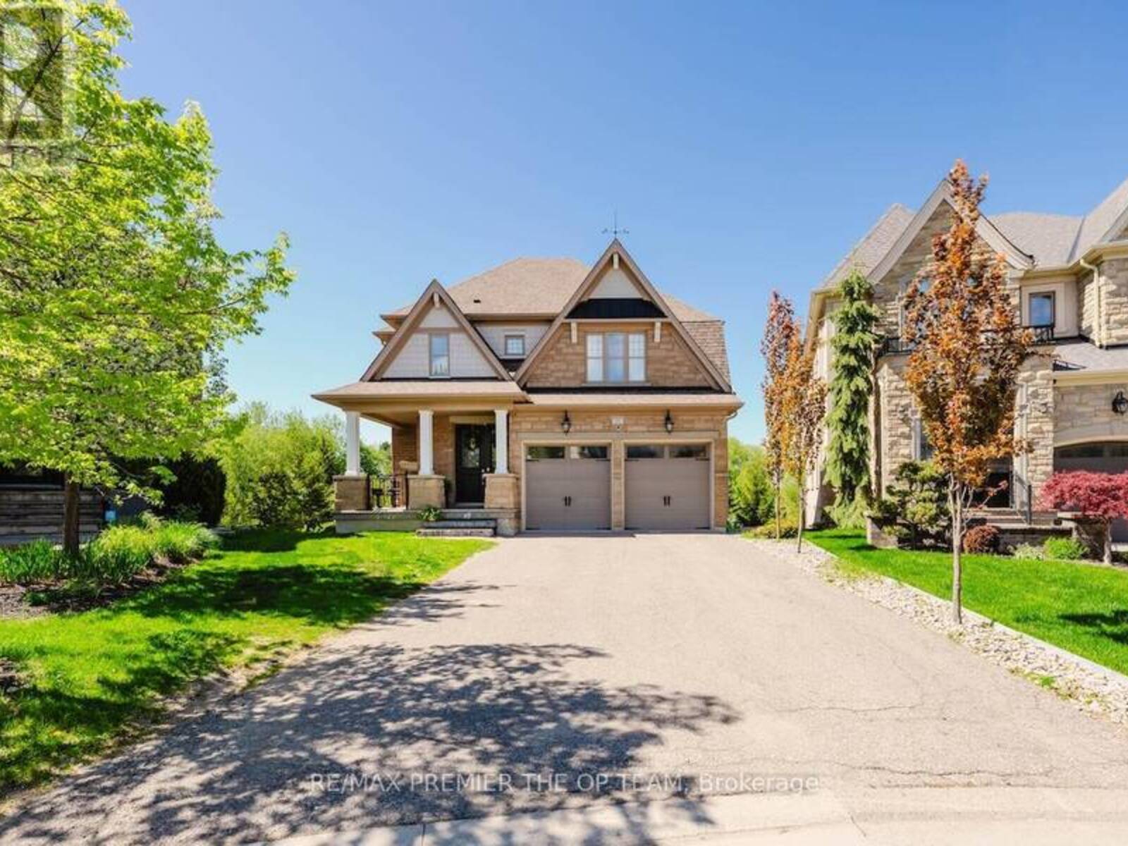 22 ADELIA PLACE, King, Ontario L7B 0B4