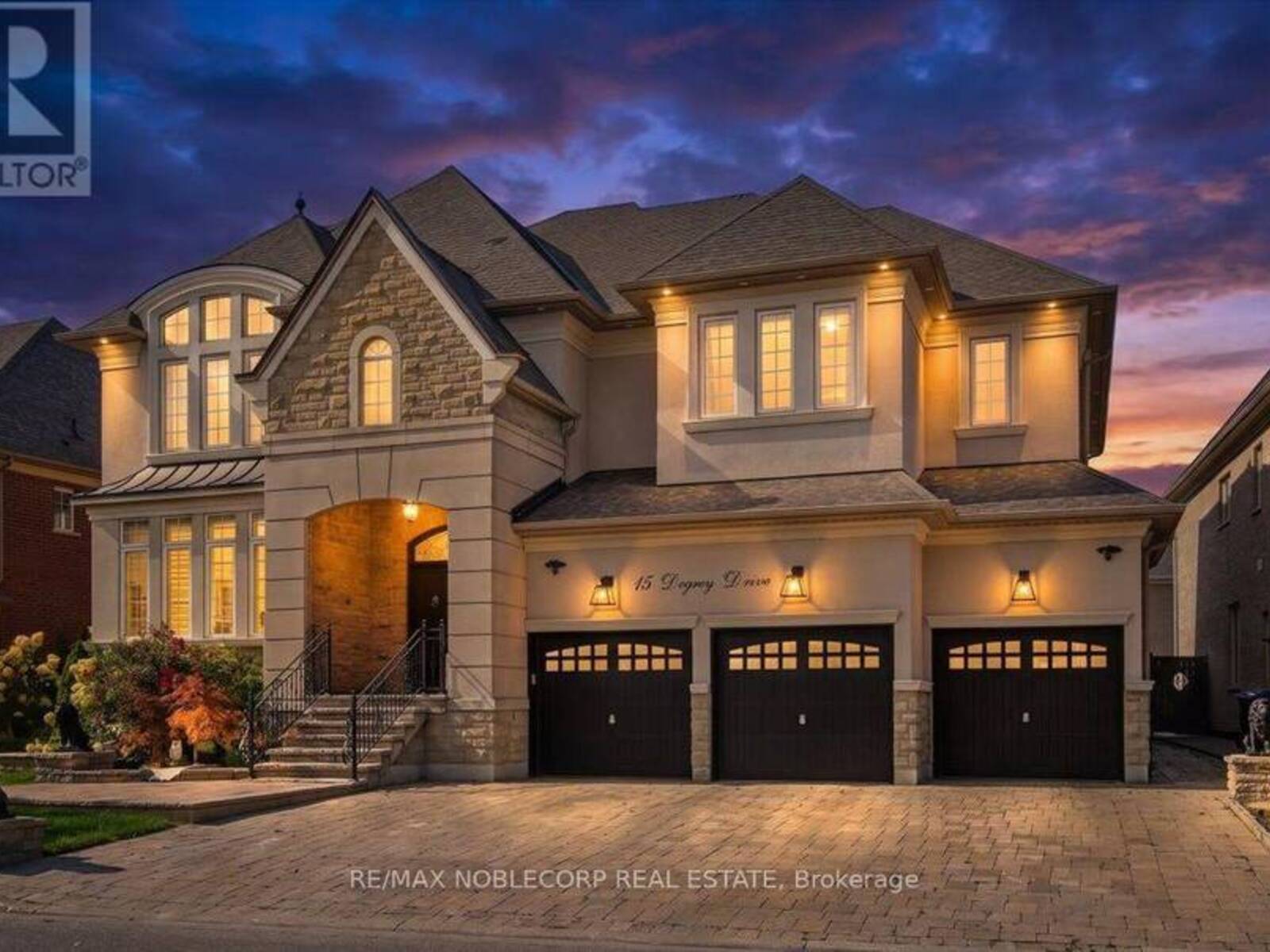 15 DEGREY DRIVE, Brampton, Ontario L6P 3T6