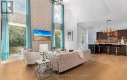 606 STEPHENS CRESCENT | Oakville Ontario | Slide Image Thirteen