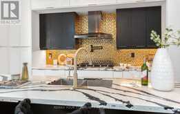 606 STEPHENS CRESCENT | Oakville Ontario | Slide Image Eighteen