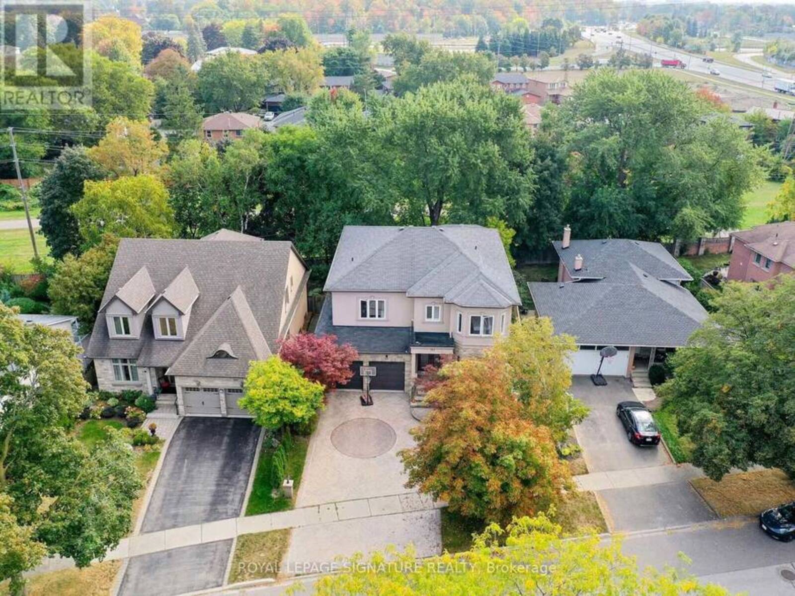 762 DUCHESS DRIVE, Mississauga, Ontario L4Y 1H7