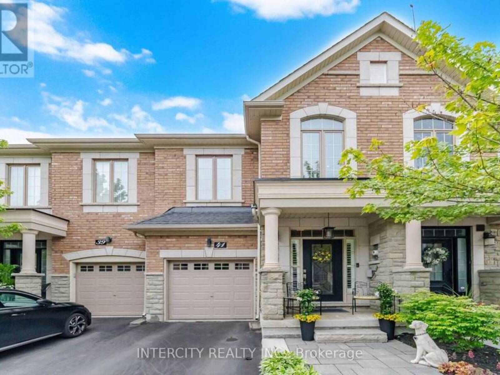 41 CALIBER COURT, Nobleton, Ontario L0G 1N0