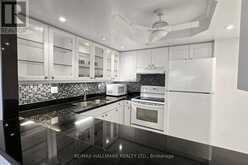 702 - 5 WELDRICK ROAD W | Richmond Hill Ontario | Slide Image Thirty-three