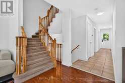 352 FLAGSTONE WAY | Newmarket Ontario | Slide Image Seven