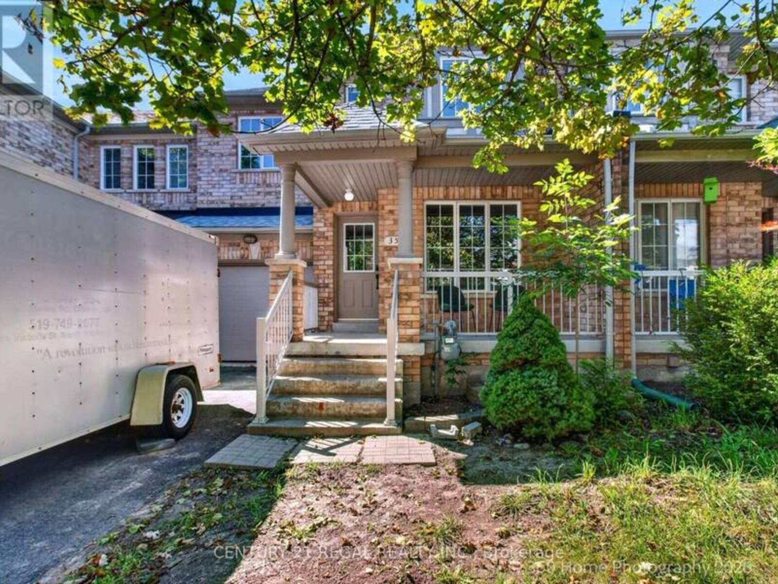 352 FLAGSTONE WAY, Newmarket, Ontario L3X 2R3