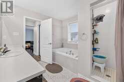 904 TOLETZA LANDING | Milton Ontario | Slide Image Thirty-two